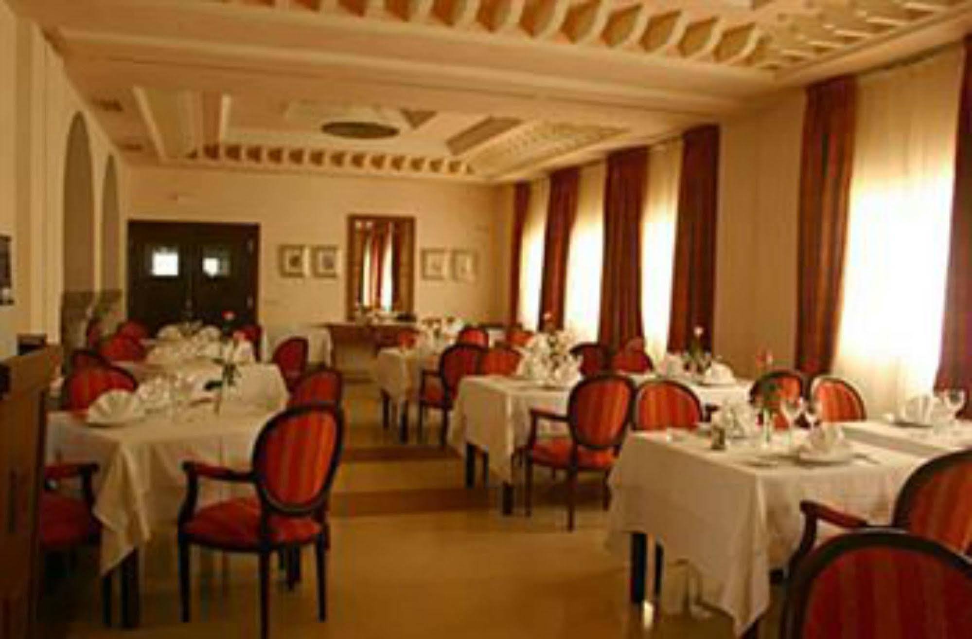 Borj Dhiafa Hotel Sfax Buitenkant foto