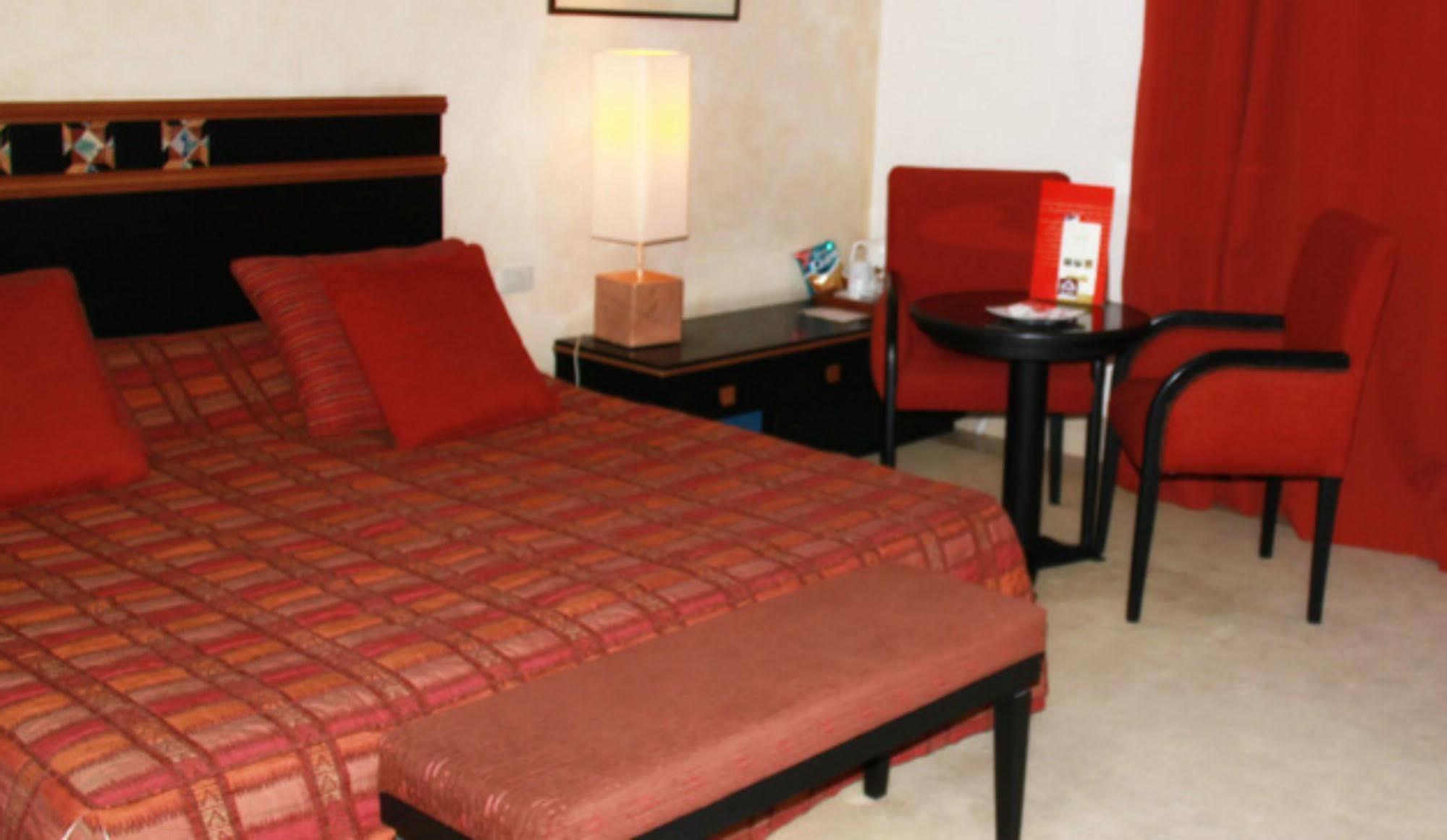 Borj Dhiafa Hotel Sfax Buitenkant foto
